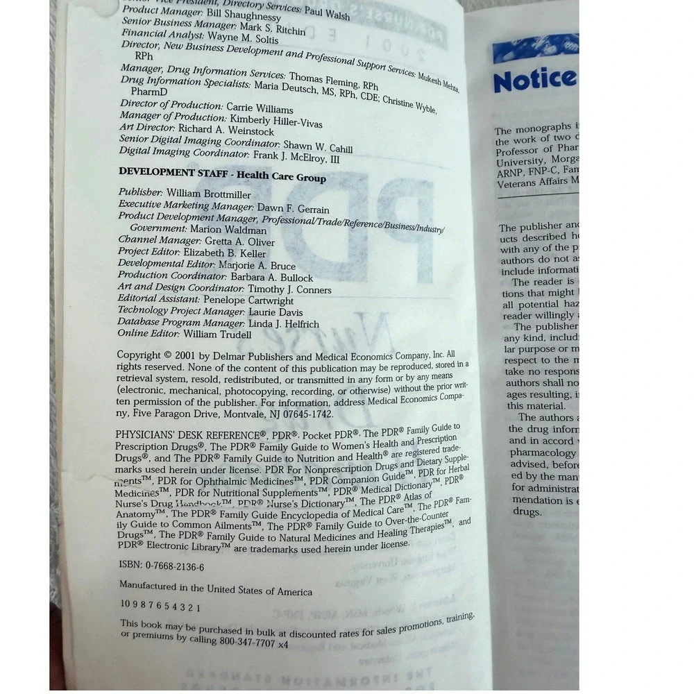 PDR Nurse's Drug Handbook 2001 Edition Medical Reference Softcover Book Blue